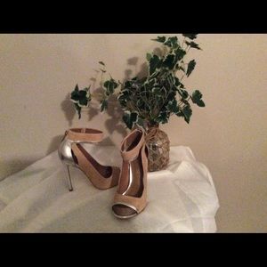 Bcbg Tan and Silver Heels. Size 6.5 NWOT